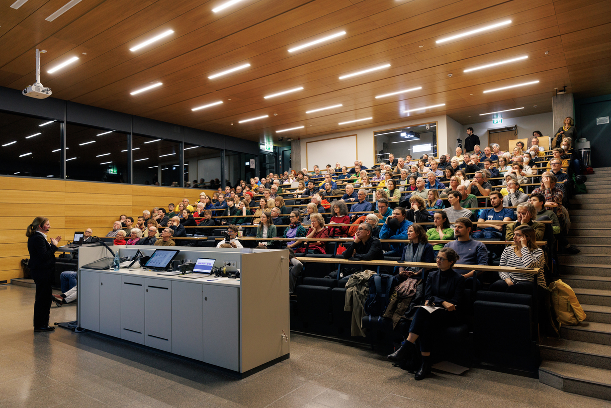 Vorlesungsaal mit Studenten